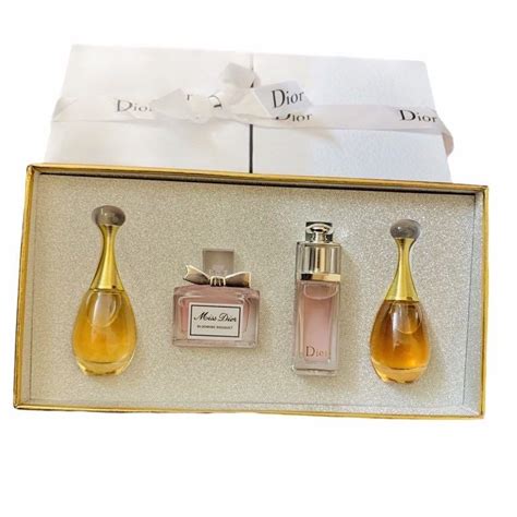 coffret miniature parfum dior prix|dior miniature perfume gift set.